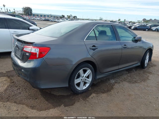 4T1BF1FK6EU337855 Toyota CAMRY SE