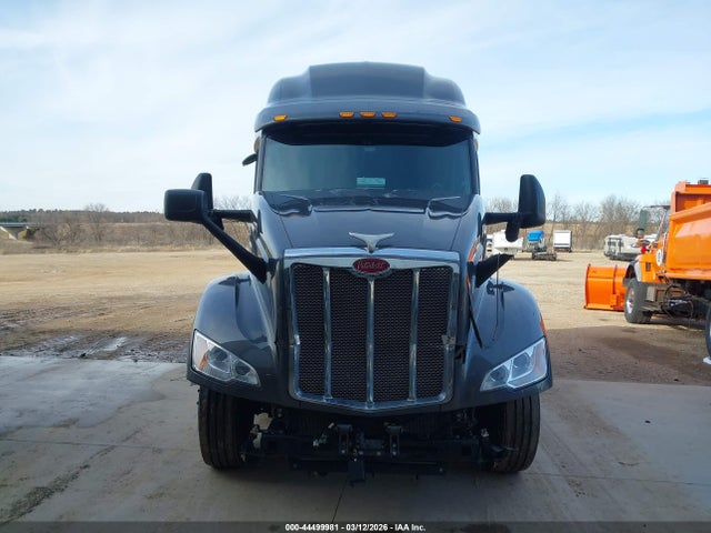 44499981 :رقم المزاد ، 1XPBDP9X2PD781370 vin ، 2023 Peterbilt 579 مزاد بيع
