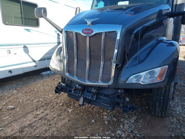 44499981 :رقم المزاد ، 1XPBDP9X2PD781370 vin ، 2023 Peterbilt 579 مزاد بيع