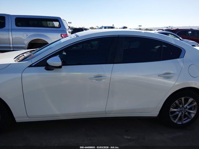 Aukcja sprzedaży 2022 Mazda Mazda3 2.5 S, vin: 3MZBPAAL4NM302699, numer aukcji: 44499985