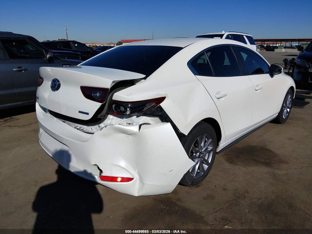 Aukcja sprzedaży 2022 Mazda Mazda3 2.5 S, vin: 3MZBPAAL4NM302699, numer aukcji: 44499985