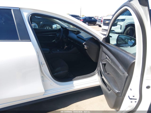 Aukcja sprzedaży 2022 Mazda Mazda3 2.5 S, vin: 3MZBPAAL4NM302699, numer aukcji: 44499985