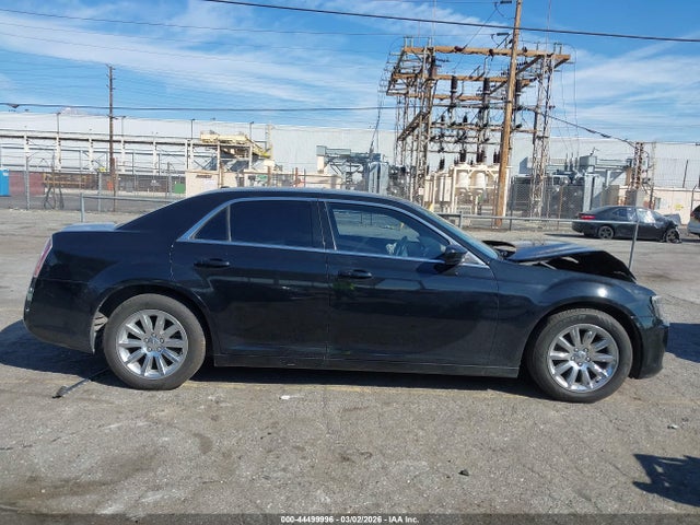 2013 Chrysler 300 300s მანქანა იყიდება აუქციონზე, vin: 2C3CCABG3DH599003, აუქციონის ნომერი: 44499996