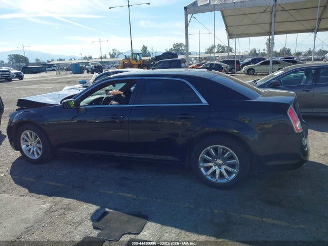 2013 Chrysler 300 300s მანქანა იყიდება აუქციონზე, vin: 2C3CCABG3DH599003, აუქციონის ნომერი: 44499996