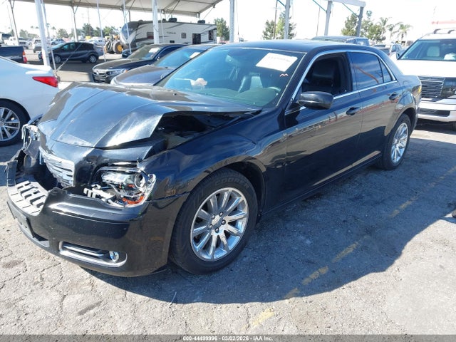 2013 Chrysler 300 300s მანქანა იყიდება აუქციონზე, vin: 2C3CCABG3DH599003, აუქციონის ნომერი: 44499996