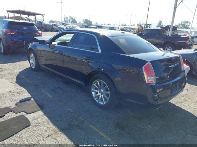 2013 Chrysler 300 300s მანქანა იყიდება აუქციონზე, vin: 2C3CCABG3DH599003, აუქციონის ნომერი: 44499996