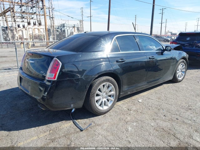 2013 Chrysler 300 300s მანქანა იყიდება აუქციონზე, vin: 2C3CCABG3DH599003, აუქციონის ნომერი: 44499996