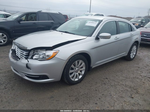 2012 CHRYSLER 200 1C3CCBBB2CN100949 Photo 1