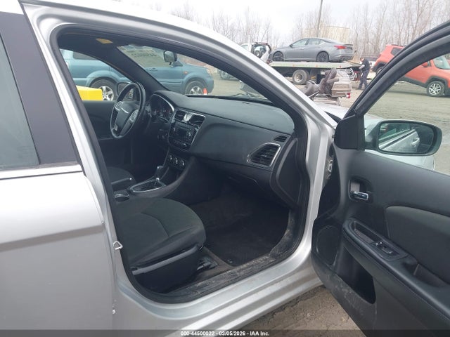2012 CHRYSLER 200 1C3CCBBB2CN100949 Photo 4
