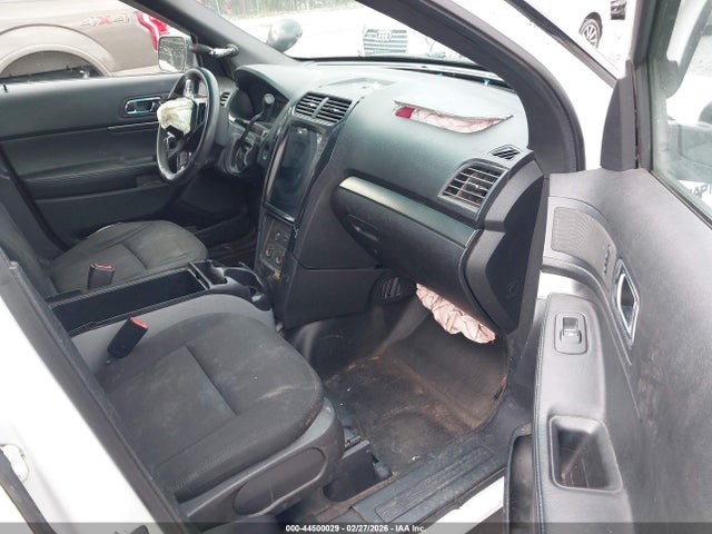 Ford Utility Police Interceptor 2016 1FM5K8AR2GGD05847 Image 18