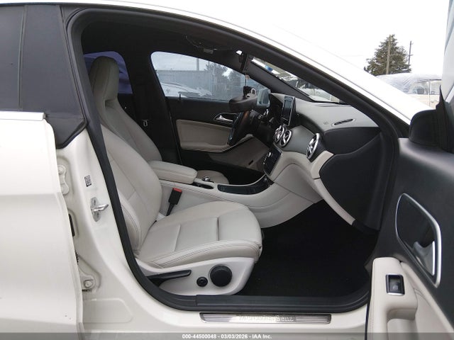 Продажа на аукционе авто 2016 Mercedes-benz Cla 250, vin: WDDSJ4EB4GN298742, номер лота: 44500048