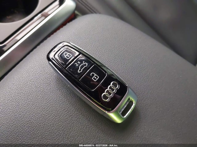 2023 Audi Q7 Premium Plus 55 Tfsi Quattro Tiptronic მანქანა იყიდება აუქციონზე, vin: WA1LXBF78PD013570, აუქციონის ნომერი: 44500074