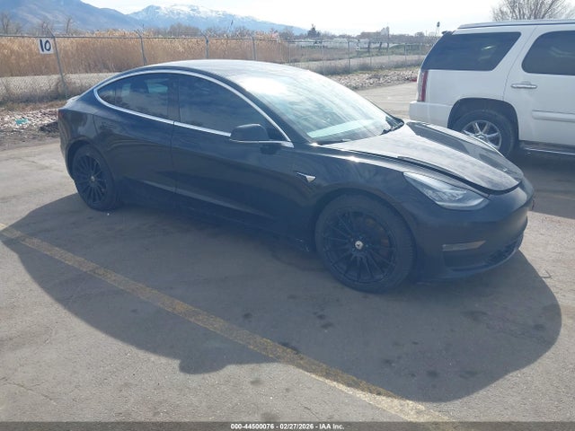 2019 TESLA MODEL 3 5YJ3E1EB7KF212106 Photo 0