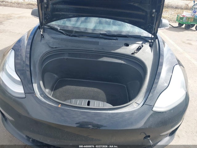 2019 TESLA MODEL 3 5YJ3E1EB7KF212106 Photo 9
