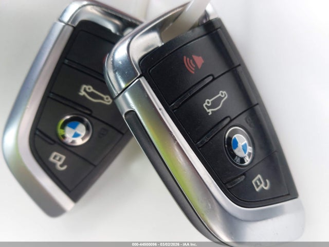 44500096 :رقم المزاد ، 5UXKR0C57F0K65902 vin ، 2015 Bmw X5 Xdrive35i مزاد بيع