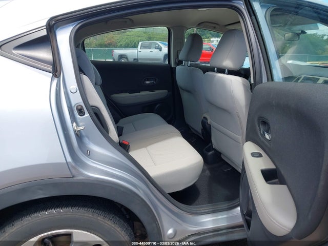 3CZRU5H32KG709660 Honda HR-V LX