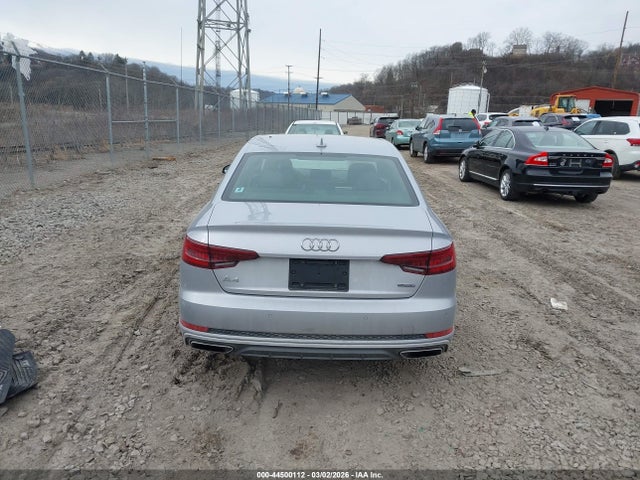 44500112 :رقم المزاد ، WAUENAF45KA110690 vin ، 2019 Audi A4 45 Premium مزاد بيع