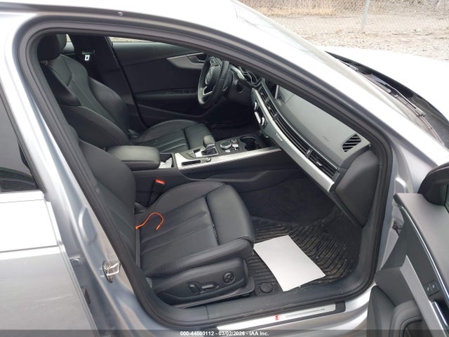 44500112 :رقم المزاد ، WAUENAF45KA110690 vin ، 2019 Audi A4 45 Premium مزاد بيع