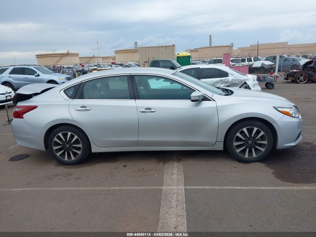2018 Nissan Altima 2.5 Sl მანქანა იყიდება აუქციონზე, vin: 1N4AL3AP3JC122673, აუქციონის ნომერი: 44500114