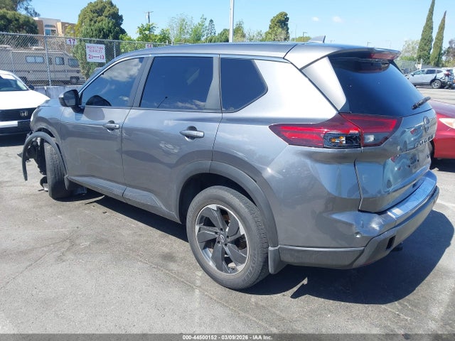 JN8BT3BA5RW352092 Nissan Rogue Sv Fwd