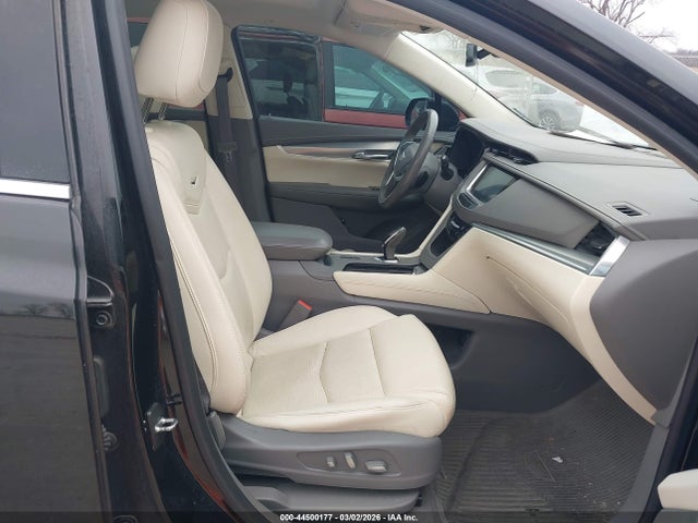 2018 CADILLAC XT5 1GYKNERS4JZ127031 Photo 4