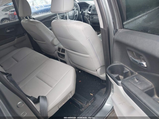 Honda Ridgeline Rtl 2017 5FPYK3F54HB014683 Image 8