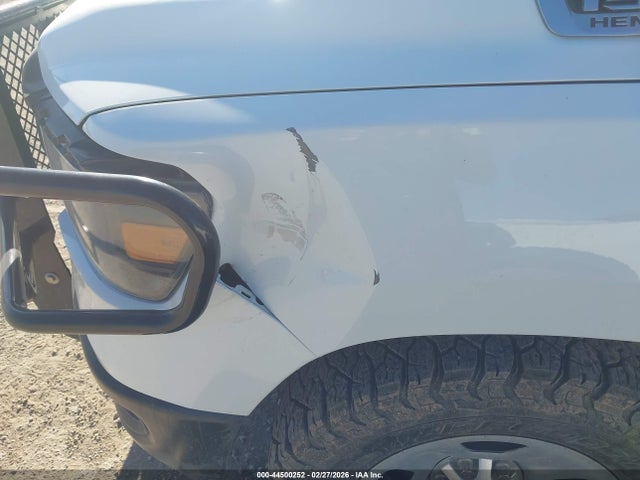 Продаж на аукціоні авто 2023 Ram 1500 Tradesman  4x4 5'7 Box, vin: 1C6SRFGT3PN553604, номер лоту: 44500252
