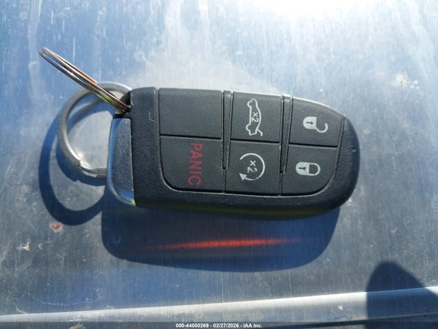 Продажа на аукционе авто 2015 Chrysler 300 Limited, vin: 2C3CCAAG2FH766343, номер лота: 44500269