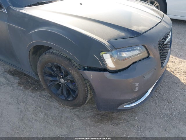 Продажа на аукционе авто 2015 Chrysler 300 Limited, vin: 2C3CCAAG2FH766343, номер лота: 44500269