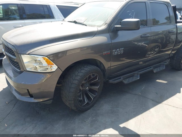 3C6RR7KT1HG523782 RAM 1500 Express 4x4 5&#039;7 Box