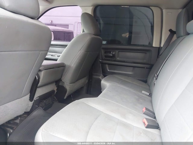 3C6RR7KT1HG523782 RAM 1500 Express 4x4 5&#039;7 Box