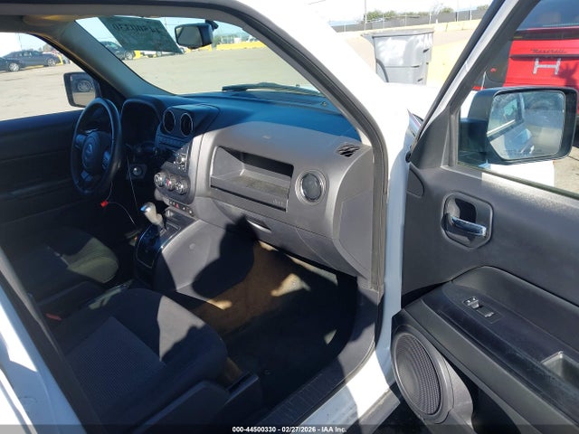 1C4NJPFA0GD792469 Jeep Patriot Latitude