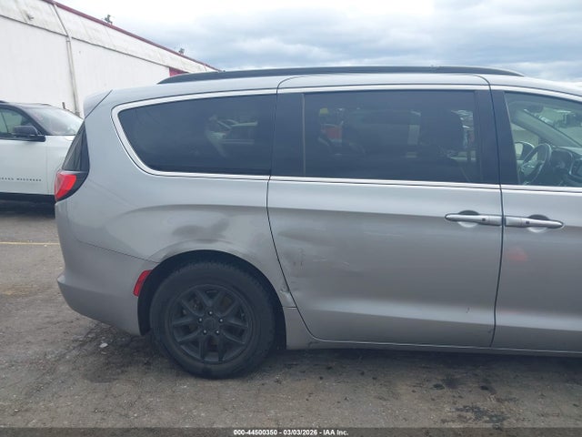 44500350 :رقم المزاد ، 2C4RC1DG0LR163978 vin ، 2020 Chrysler Voyager Lxi مزاد بيع