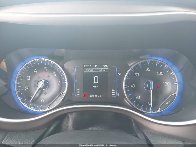 44500350 :رقم المزاد ، 2C4RC1DG0LR163978 vin ، 2020 Chrysler Voyager Lxi مزاد بيع