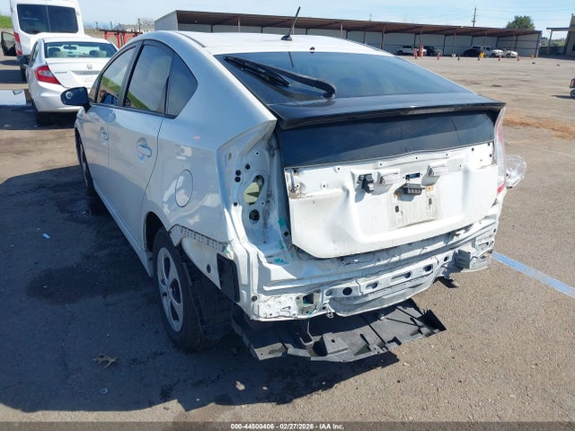 Toyota Prius Two 2015 JTDKN3DU6F1986436 Image 3