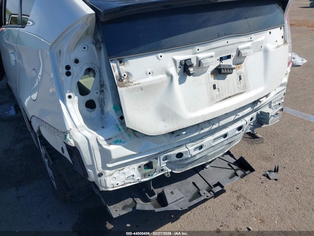Toyota Prius Two 2015 JTDKN3DU6F1986436 Image 6