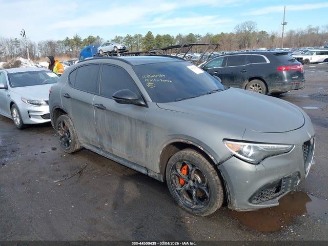Продажа на аукционе авто 2018 Alfa Romeo Stelvio Awd, vin: ZASFAKAN9J7B78261, номер лота: 44500439
