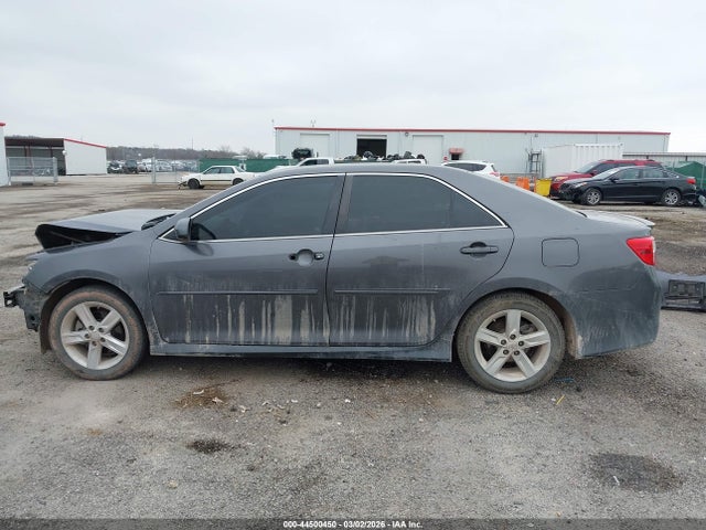 44500450 :رقم المزاد ، 4T1BF1FK8DU204870 vin ، 2013 Toyota Camry Se مزاد بيع
