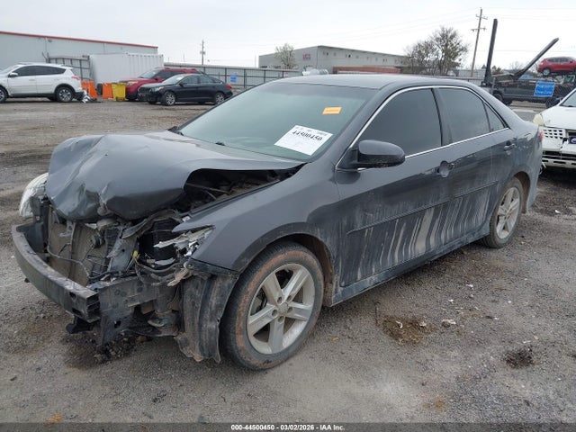 44500450 :رقم المزاد ، 4T1BF1FK8DU204870 vin ، 2013 Toyota Camry Se مزاد بيع