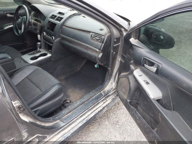 44500450 :رقم المزاد ، 4T1BF1FK8DU204870 vin ، 2013 Toyota Camry Se مزاد بيع