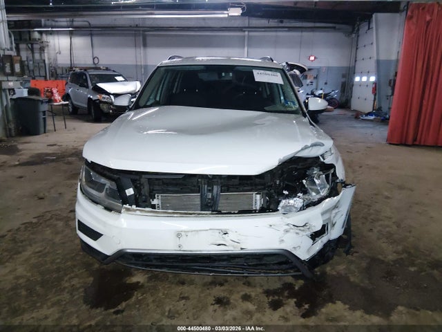 44500480 :رقم المزاد ، 3VV0B7AX2JM121241 vin ، 2018 Volkswagen Tiguan 2.0t S مزاد بيع