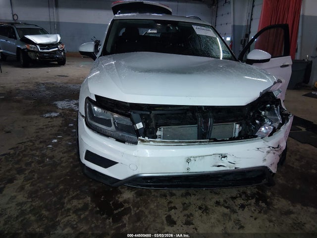 44500480 :رقم المزاد ، 3VV0B7AX2JM121241 vin ، 2018 Volkswagen Tiguan 2.0t S مزاد بيع