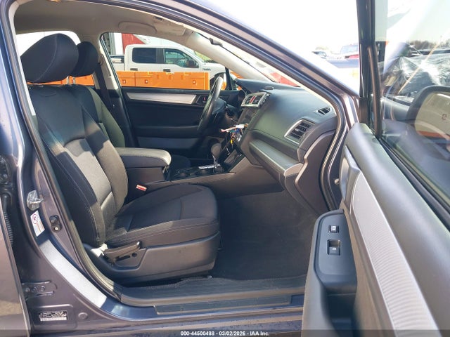 44500488 :رقم المزاد ، 4S3BNAA61H3059815 vin ، 2017 Subaru Legacy 2.5i مزاد بيع