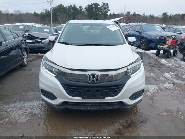 3CZRU6H38NM770765 Honda Hr-v Awd Lx