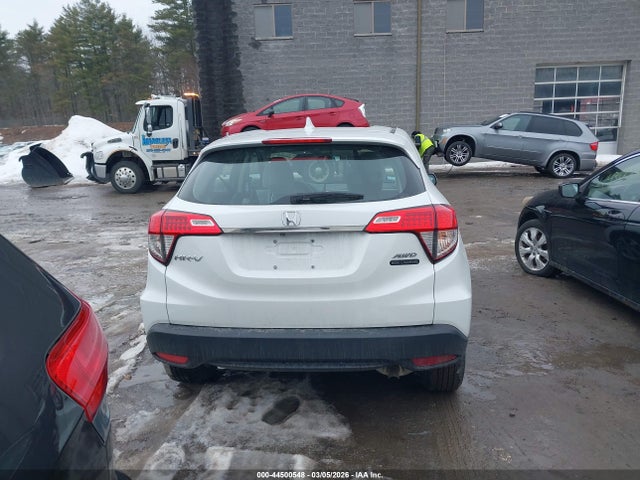 3CZRU6H38NM770765 Honda Hr-v Awd Lx