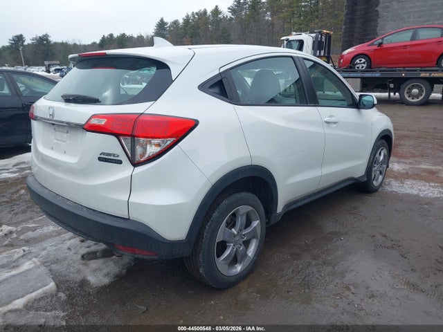 3CZRU6H38NM770765 Honda Hr-v Awd Lx