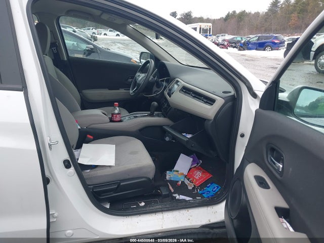 3CZRU6H38NM770765 Honda Hr-v Awd Lx