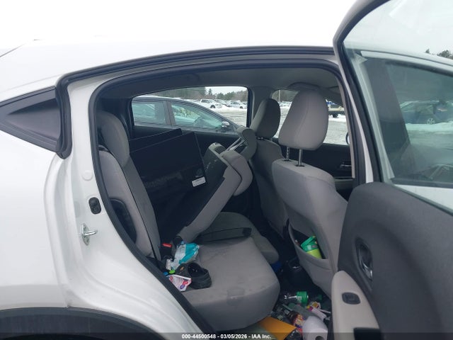 3CZRU6H38NM770765 Honda Hr-v Awd Lx