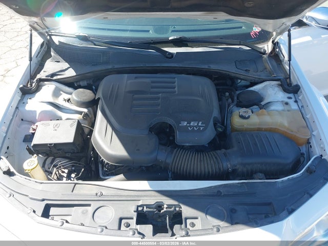 2017 Chrysler 300c მანქანა იყიდება აუქციონზე, vin: 2C3CCAEG3HH570781, აუქციონის ნომერი: 44500554