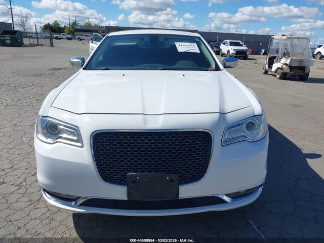 2017 Chrysler 300c მანქანა იყიდება აუქციონზე, vin: 2C3CCAEG3HH570781, აუქციონის ნომერი: 44500554